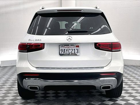 Used 2022 Mercedes-Benz GLB 250 image 3