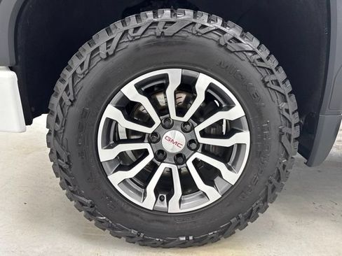 Used 2021 GMC Sierra 1500 AT4 w/ AT4 Premium Package AWD/4WD image 43
