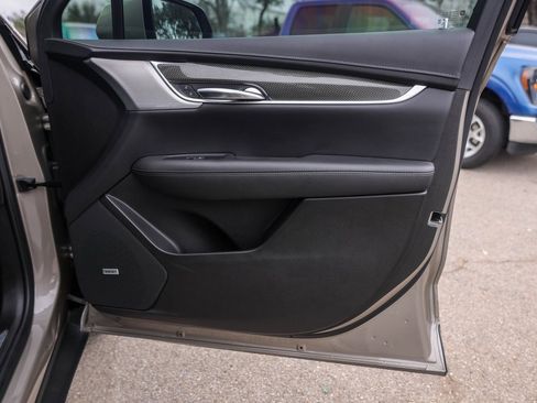 Used 2022 Cadillac XT5 Sportv w/ Technology Package image 30