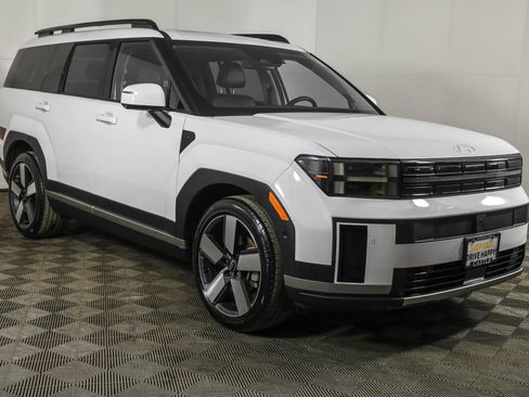 Used 2024 Hyundai Santa Fe Limited image 15