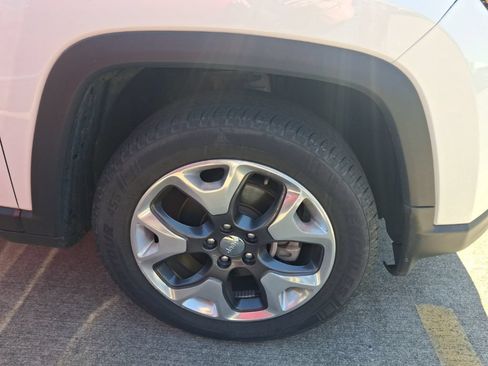 Used 2021 Jeep Compass Limited AWD/4WD image 4