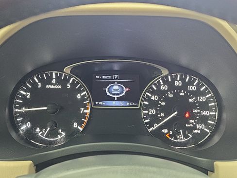 Used 2020 Nissan Pathfinder Platinum image 21