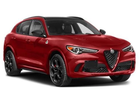 Used 2022 Alfa Romeo Stelvio Quadrifoglio w/ Active Assist Plus Package image 6