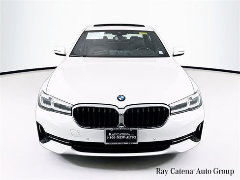 Certified 2022 BMW 530i xDrive w/ Premium Package image 2
