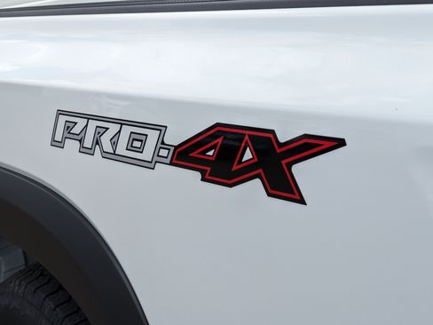 New 2026 Nissan Frontier PRO-4X w/ Pro-4x Convenience Package AWD/4WD image 13
