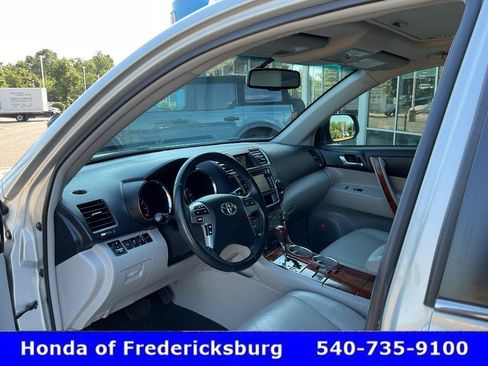 Used 2013 Toyota Highlander Limited FWD image 33