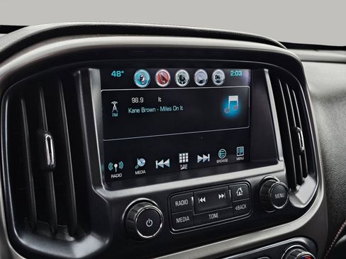 Used 2018 GMC Canyon All Terrain w/ Trailering Package image 6