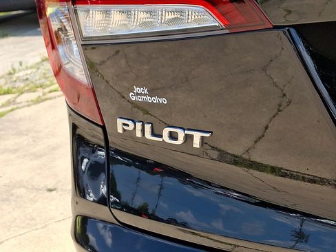 Used 2022 Honda Pilot Black Edition image 31