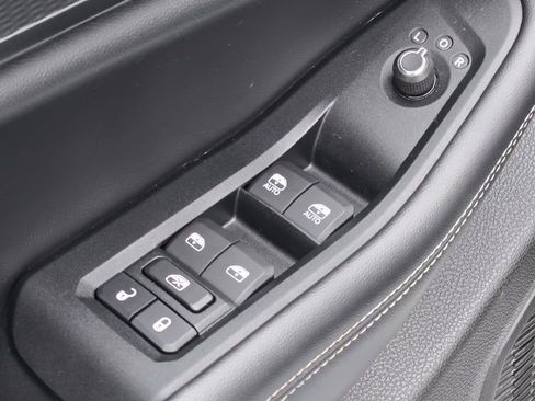 Certified 2024 Jeep Grand Cherokee L Altitude image 22