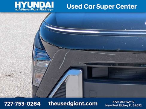 Certified 2025 Hyundai Kona SE FWD image 8