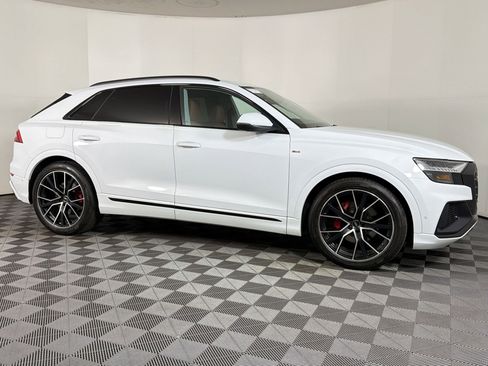 Used 2022 Audi Q8 Prestige w/ Prestige Package image 6