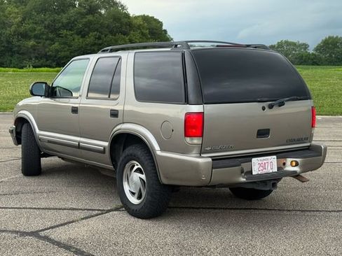 Used 2001 Chevrolet Blazer LT w/ Preferred Equipment Group AWD/4WD image 4