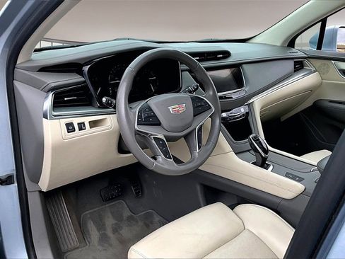 Used 2017 Cadillac XT5 Premium Luxury image 13