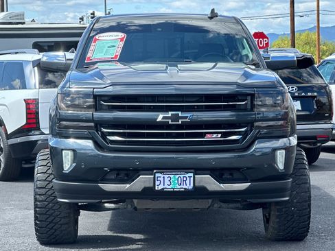 Used 2017 Chevrolet Silverado 1500 LTZ Z71 w/ LTZ Plus Package AWD/4WD image 9