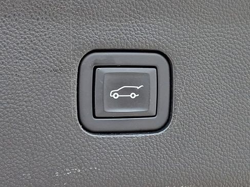 Used 2023 Buick Enclave Avenir w/ Avenir Technology Package AWD/4WD image 29