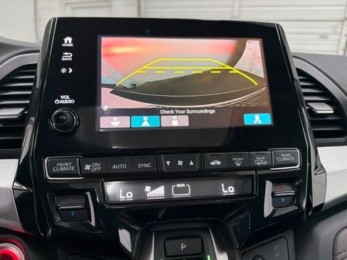 Used 2018 Honda Odyssey EX-L image 18