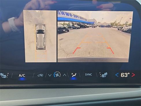 Used 2024 Chevrolet Traverse LS image 15