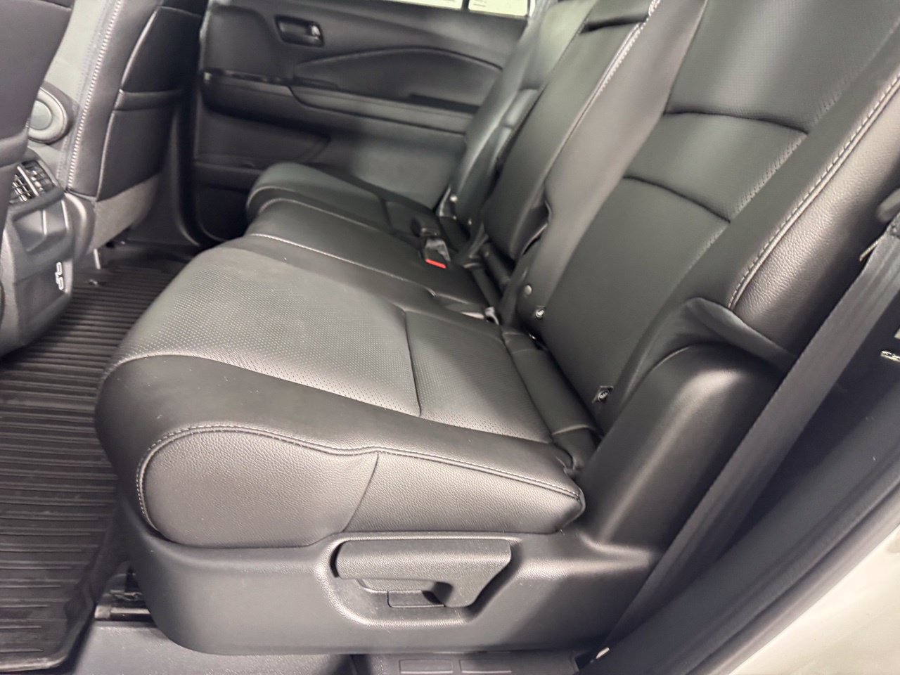 Used 2023 Honda Passport EX-L image 27