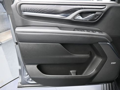 Used 2022 GMC Yukon Denali w/ Denali Premium Package image 13