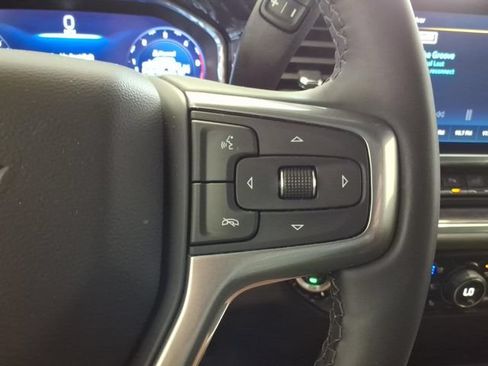 Used 2025 Chevrolet Silverado 2500 LTZ w/ LTZ Premium Package AWD/4WD image 21