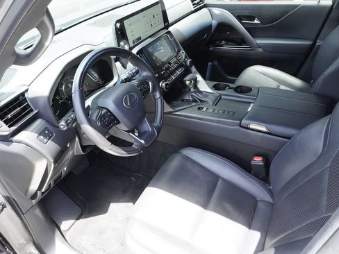Used 2023 Lexus LX 600 4WD w/ Appearance Package image 18