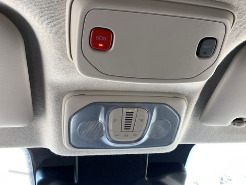 Used 2024 RAM ProMaster 2500 w/ Premium Convenience Group image 20