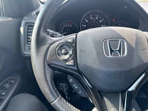 Used 2021 Honda HR-V Sport image 17