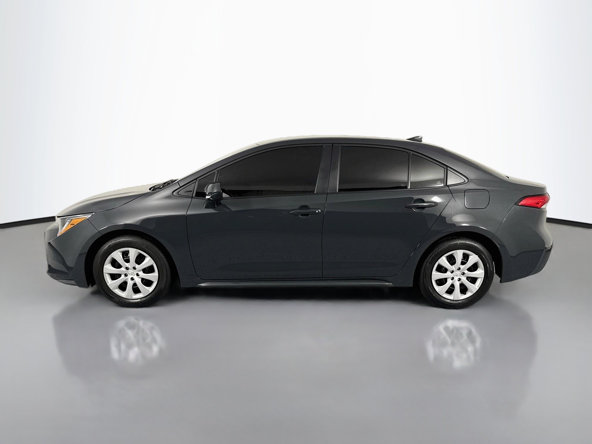 Used 2026 Toyota Corolla LE w/ LE Premium Package FWD image 8