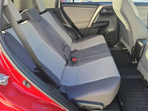 Used 2015 Toyota RAV4 XLE image 28