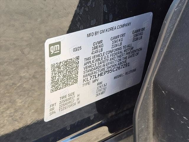 Used 2025 Chevrolet Trax LT FWD image 23