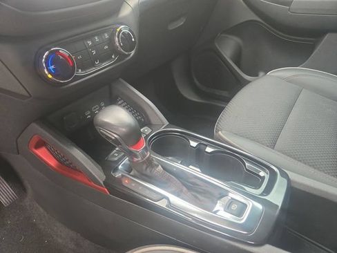 Used 2023 Chevrolet TrailBlazer RS FWD image 10