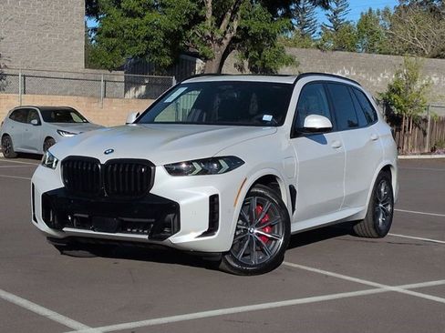 New 2026 BMW X5 xDrive50e image 1