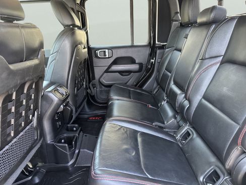 Used 2020 Jeep Gladiator Rubicon image 9