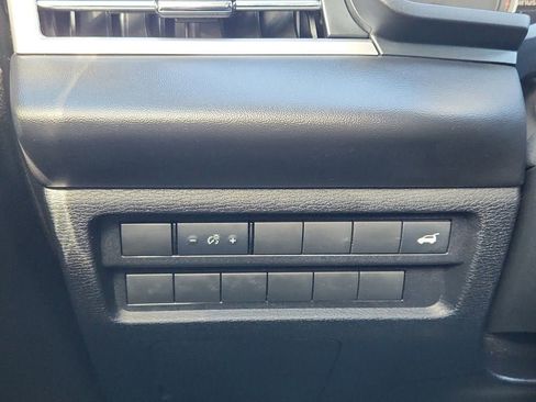 Used 2024 Mitsubishi Outlander SE image 30