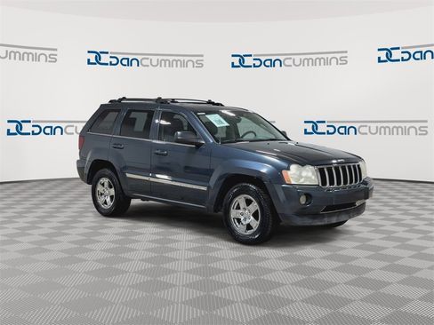 Used 2007 Jeep Grand Cherokee Limited w/ Trailer Tow Group IV image 2