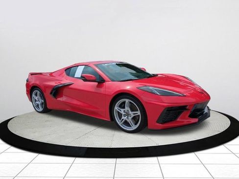 Used 2021 Chevrolet Corvette Stingray Preferred Cpe w/ Z51 Performance Package RWD image 1