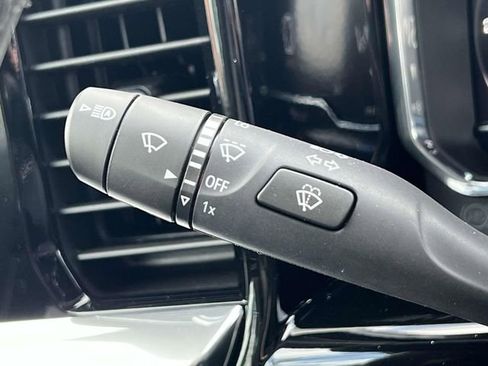 Used 2025 GMC Sierra 1500 Elevation image 29