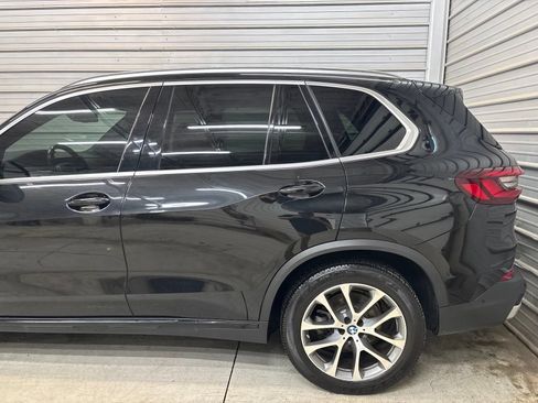 Used 2022 BMW X5 xDrive40i w/ Luxury Seating Package AWD/4WD image 5