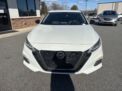 Used 2022 Nissan Altima 2.0 SR image 10