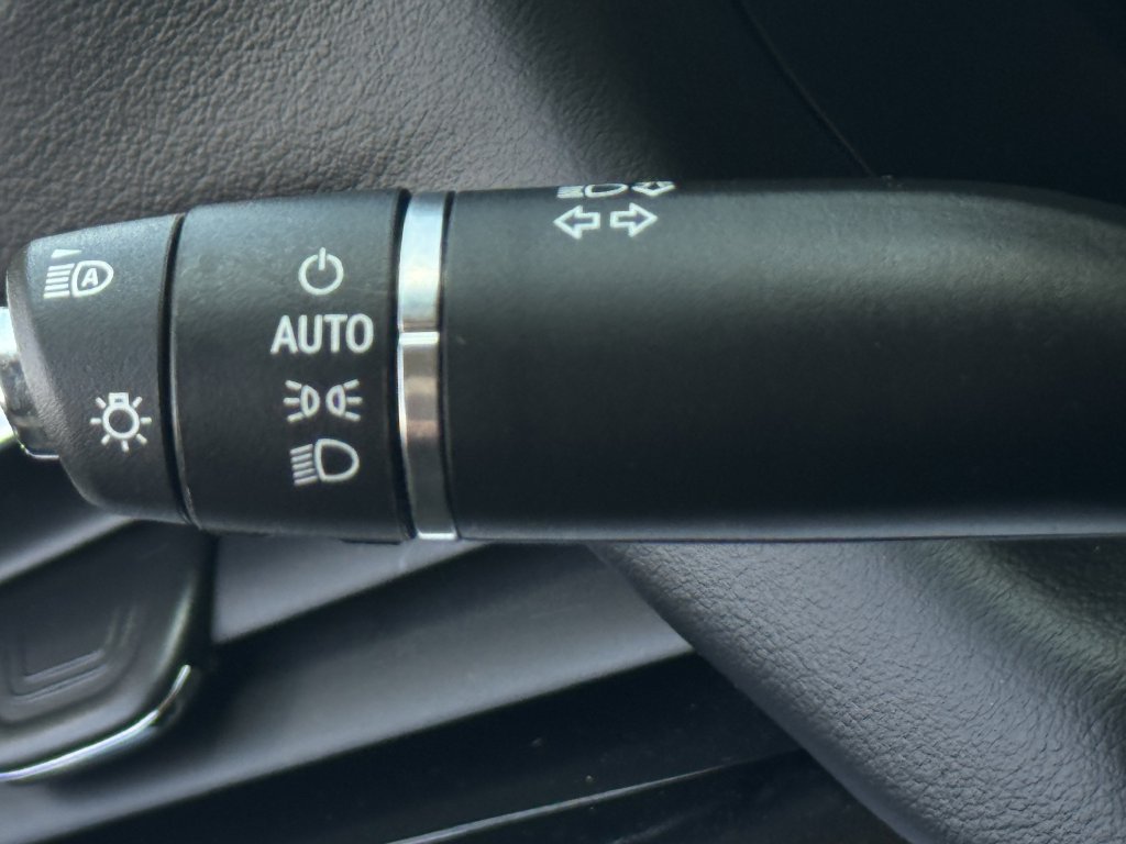 Used 2023 Buick Enclave Avenir FWD image 23