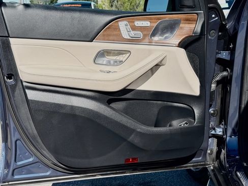 Certified 2026 Mercedes-Benz GLS 450 4MATIC image 17