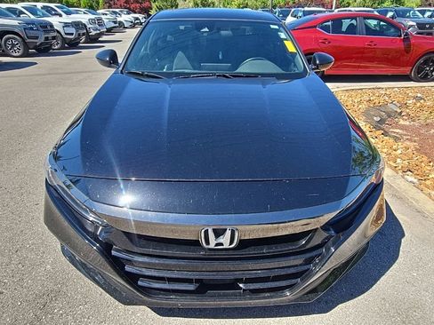 Used 2018 Honda Accord Sport image 3