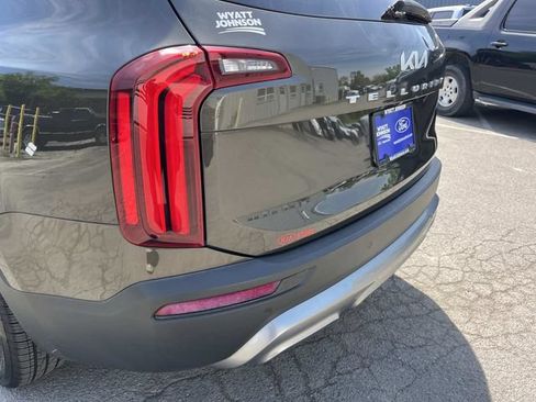 Used 2022 Kia Telluride EX FWD image 10