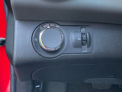 Used 2017 Chevrolet Sonic LT image 29