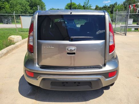 Used 2013 Kia Soul FWD image 5