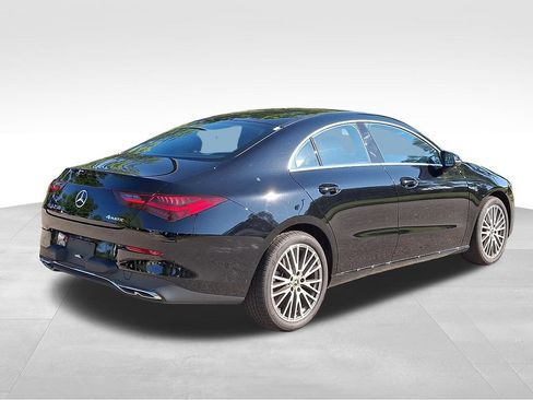 Used 2025 Mercedes-Benz CLA 250 4MATIC image 6