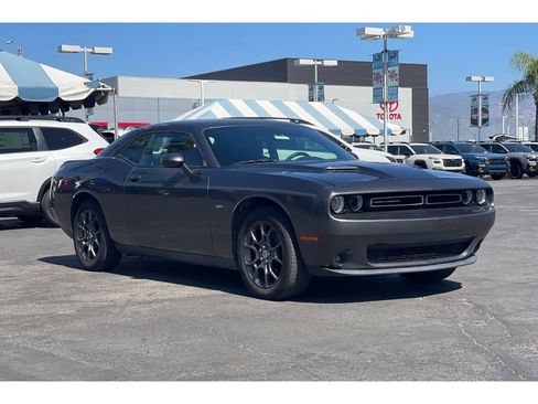 Used 2018 Dodge Challenger GT w/ GT Interior Package image 8