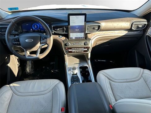 Used 2020 Ford Explorer Platinum w/ Premium Technology Package image 10