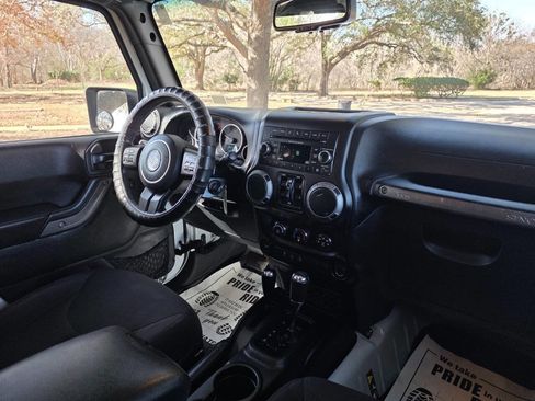 Used 2017 Jeep Wrangler Unlimited Sport w/ Quick Order Package 24S image 33