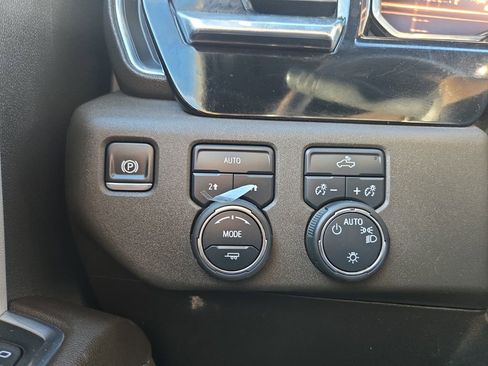 Used 2025 Chevrolet Silverado 1500 LT image 20